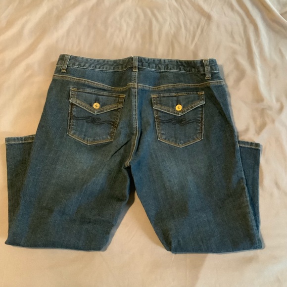 Tommy Hilfiger Capri’s - Picture 3 of 5